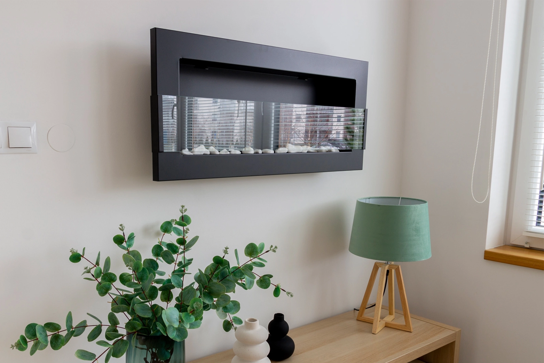 2821 Bio-Kamin 900x400 mit Glas Schwarz Strukturiert