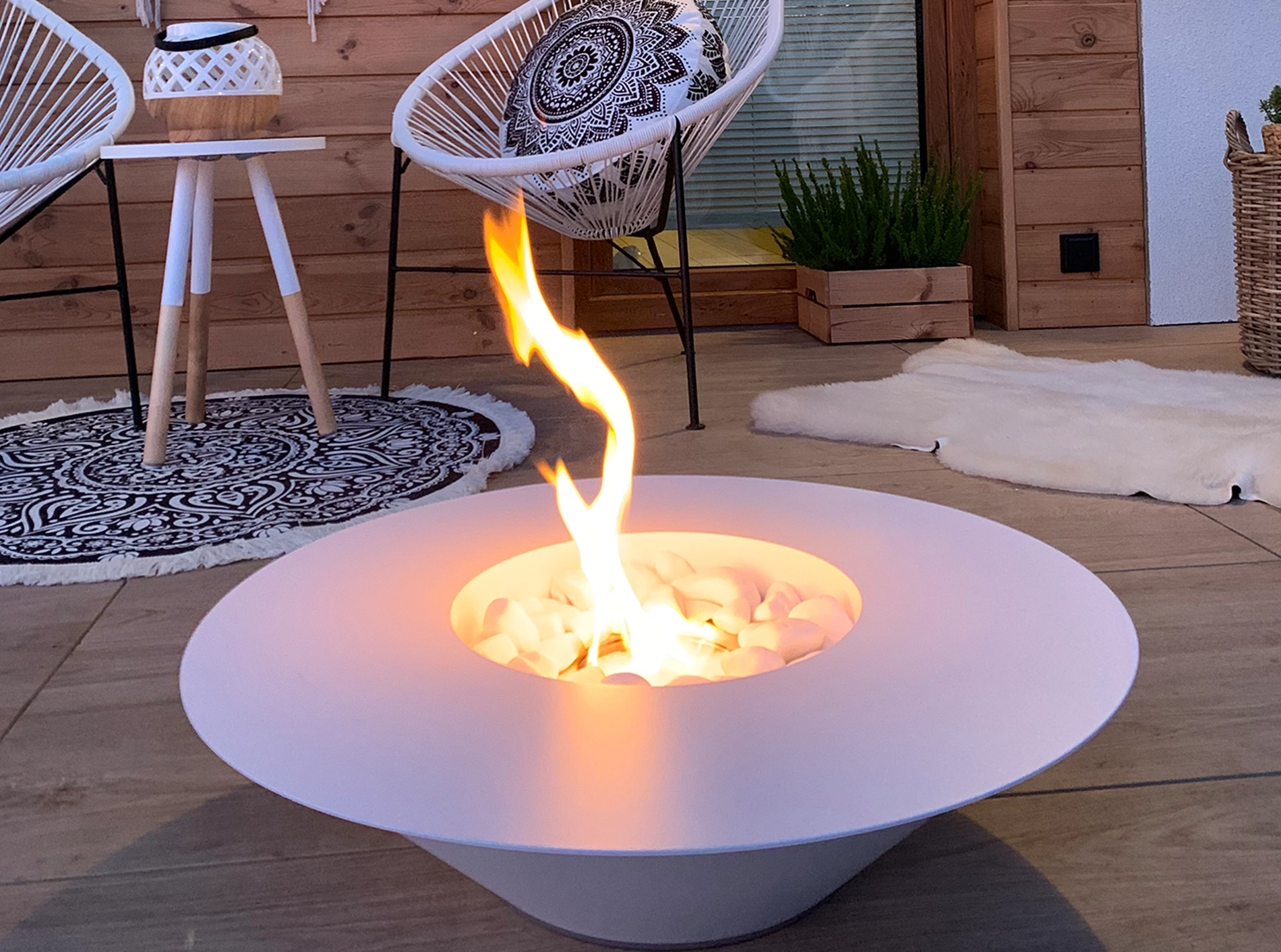 3404 Freistehender Bio-Kamin Universe mattweiß