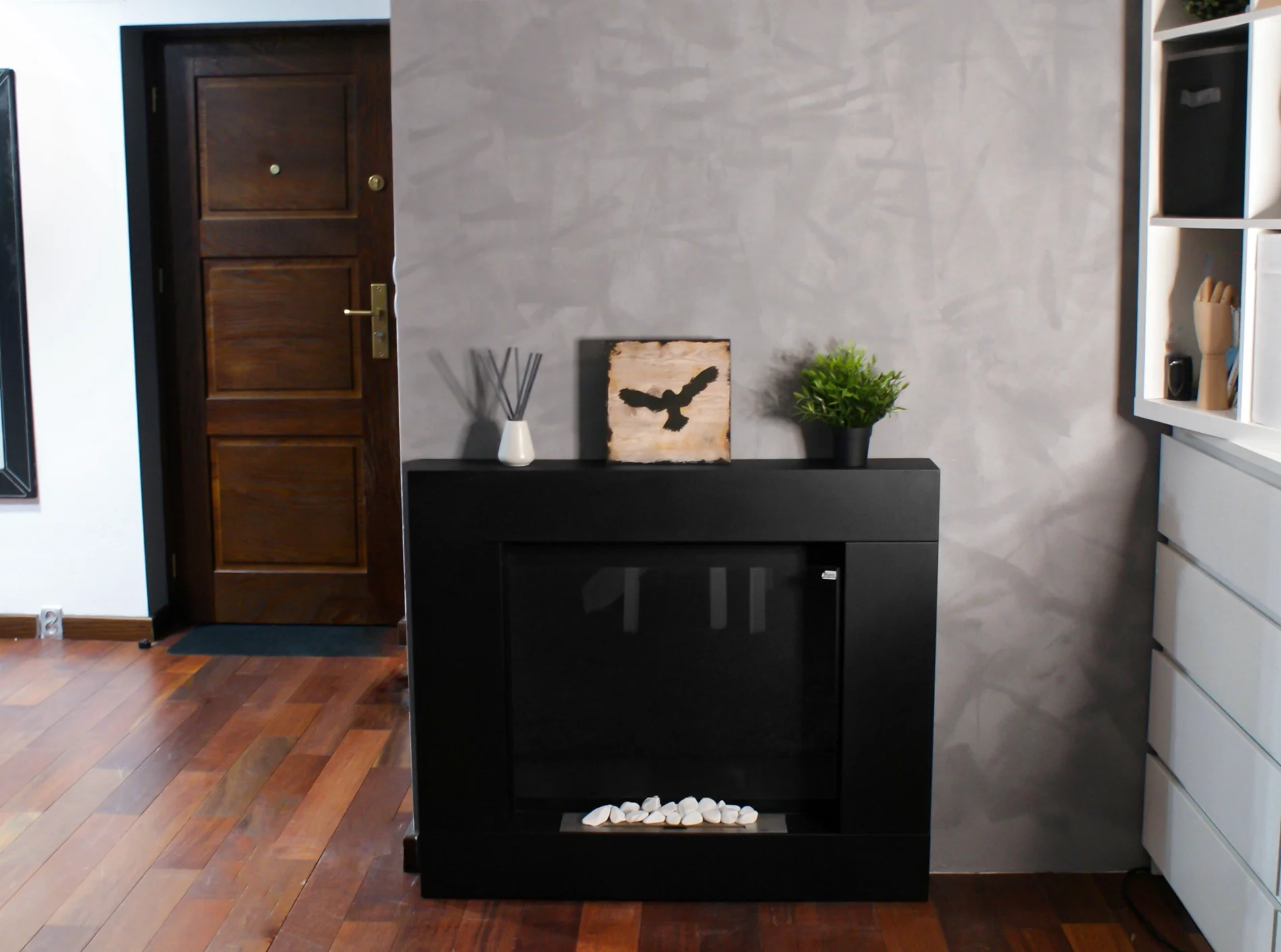 4114 Biokamin Portal Asne Schwarz Matt