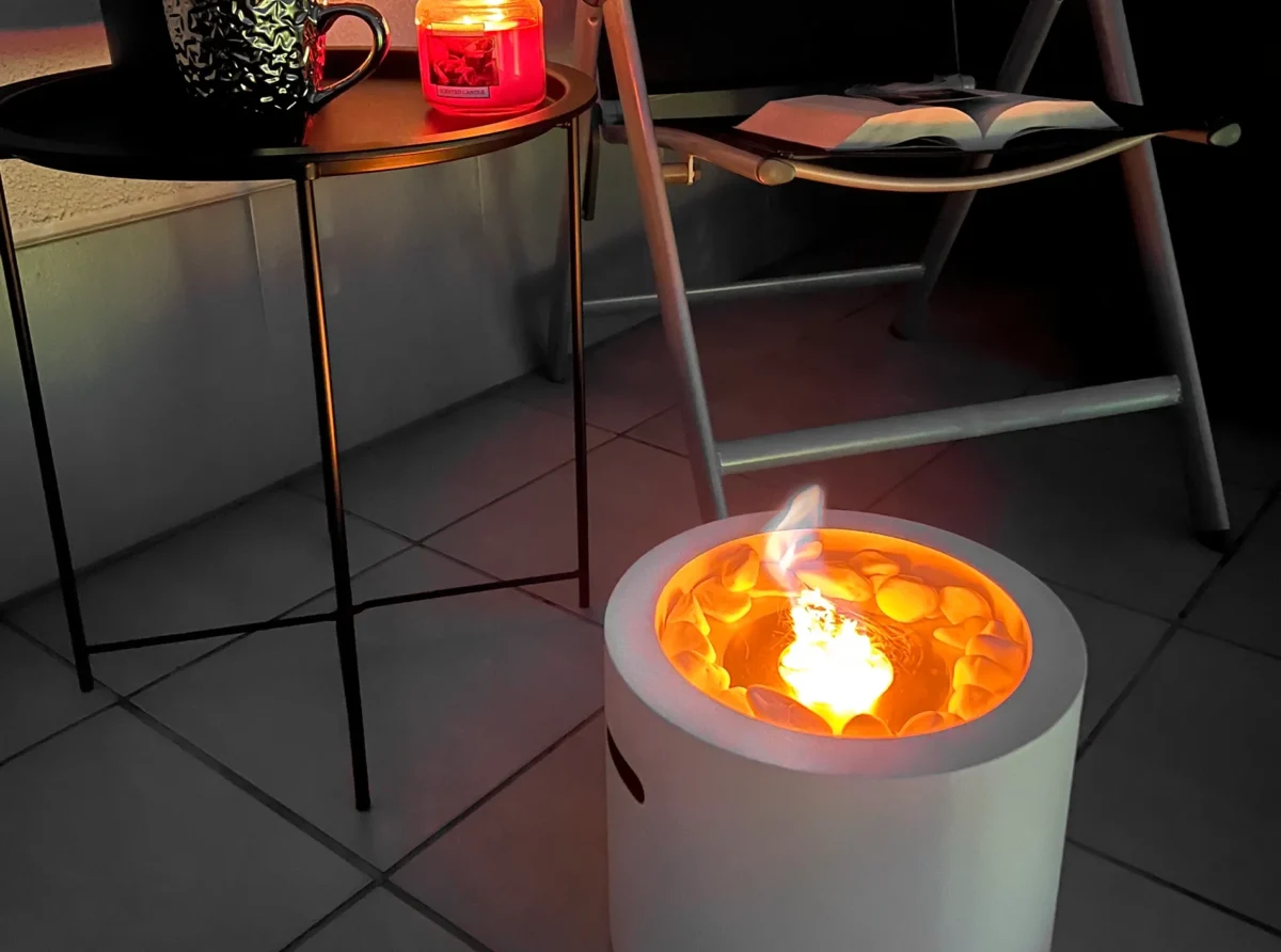 4192 Freistehender Bio-Kamin Moon Mini weiß matt