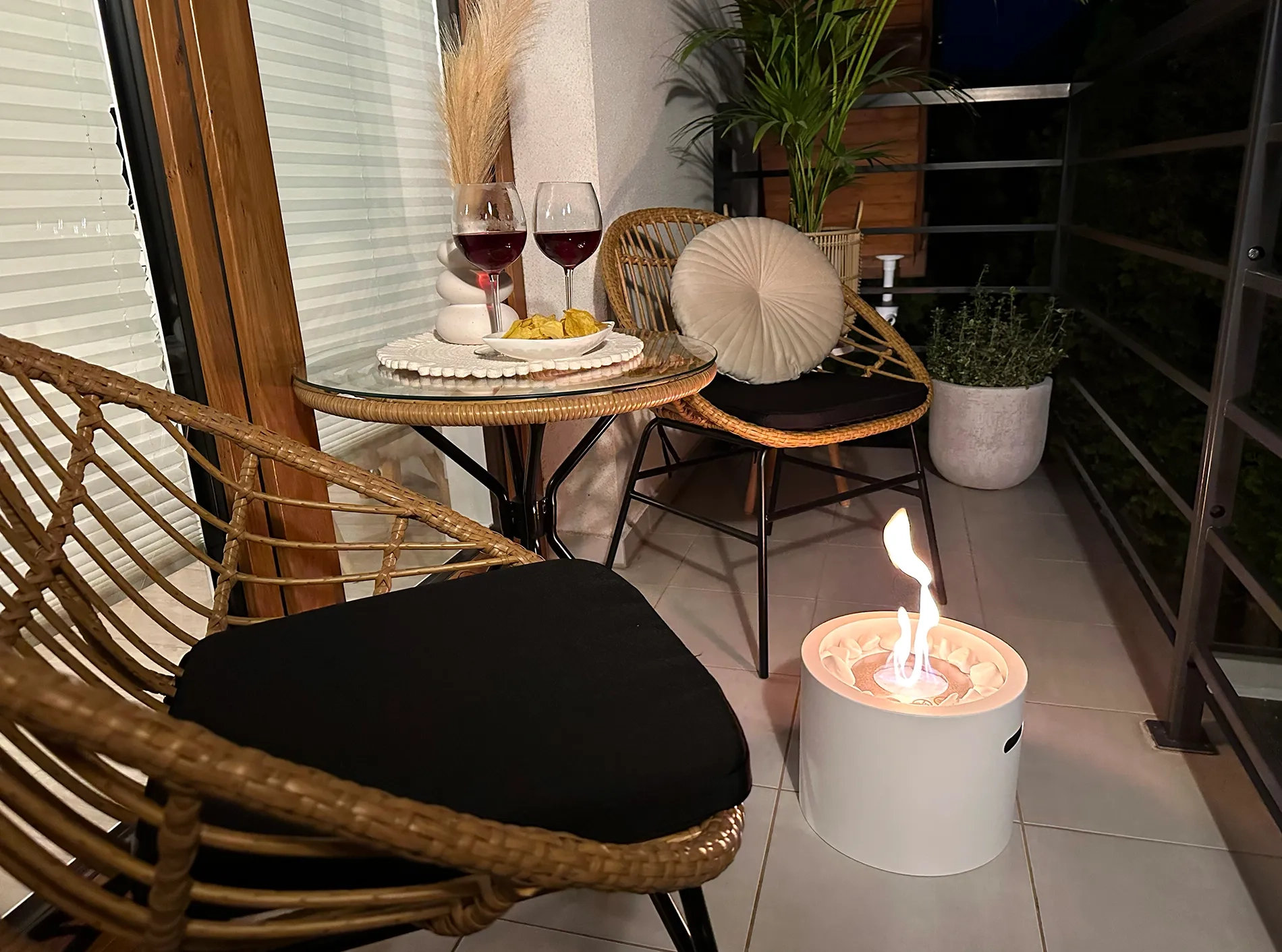 4207 Freistehender Bio-Kamin Moon Mini weiß matt
