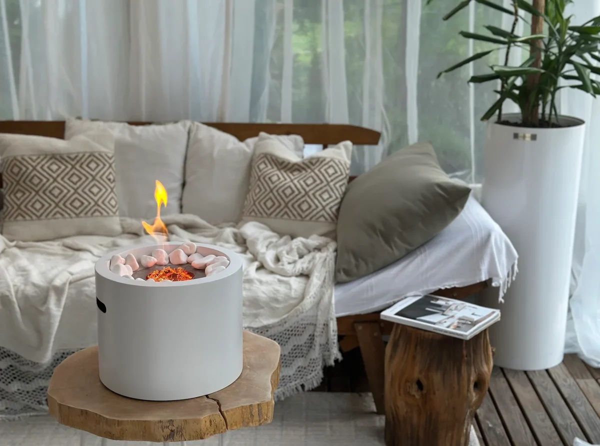 4341 Freistehender Bio-Kamin Moon Mini weiß matt