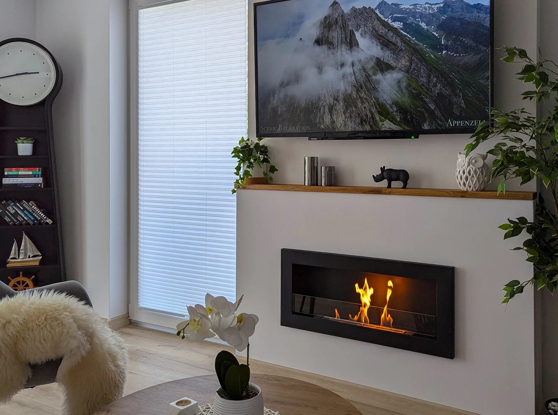 4369 Bio-Kamin 900x400 SLIM Schwarz strukturiert mit Glas