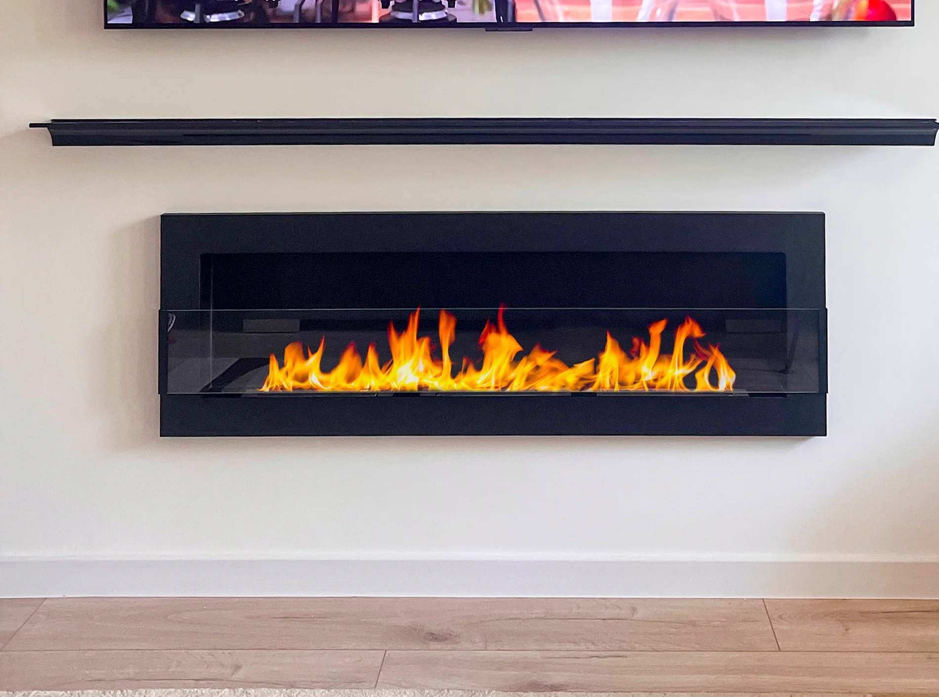 5119 BIOKAMIN 1200X400 schwarz strukturiert mit Glas