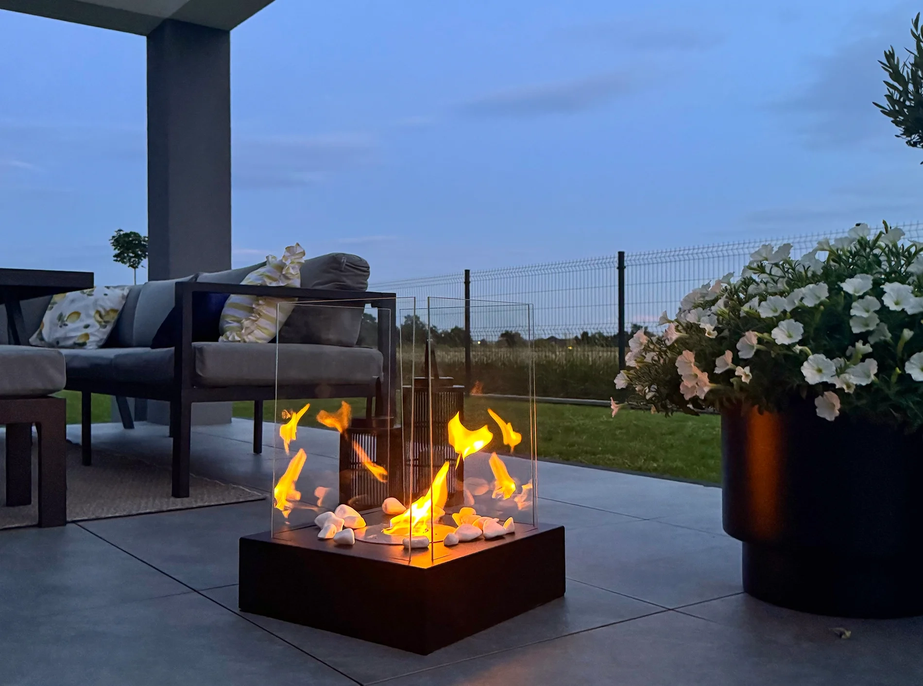 5153 Freistehender Bio-Kamin Sunset Garden Schwarz